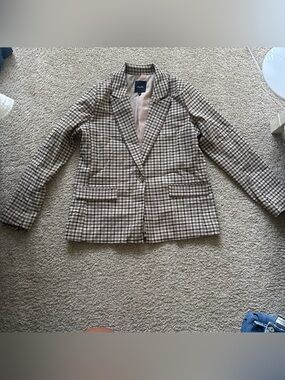 Leighton Beige and Brown Plaid Single-Button Blazer